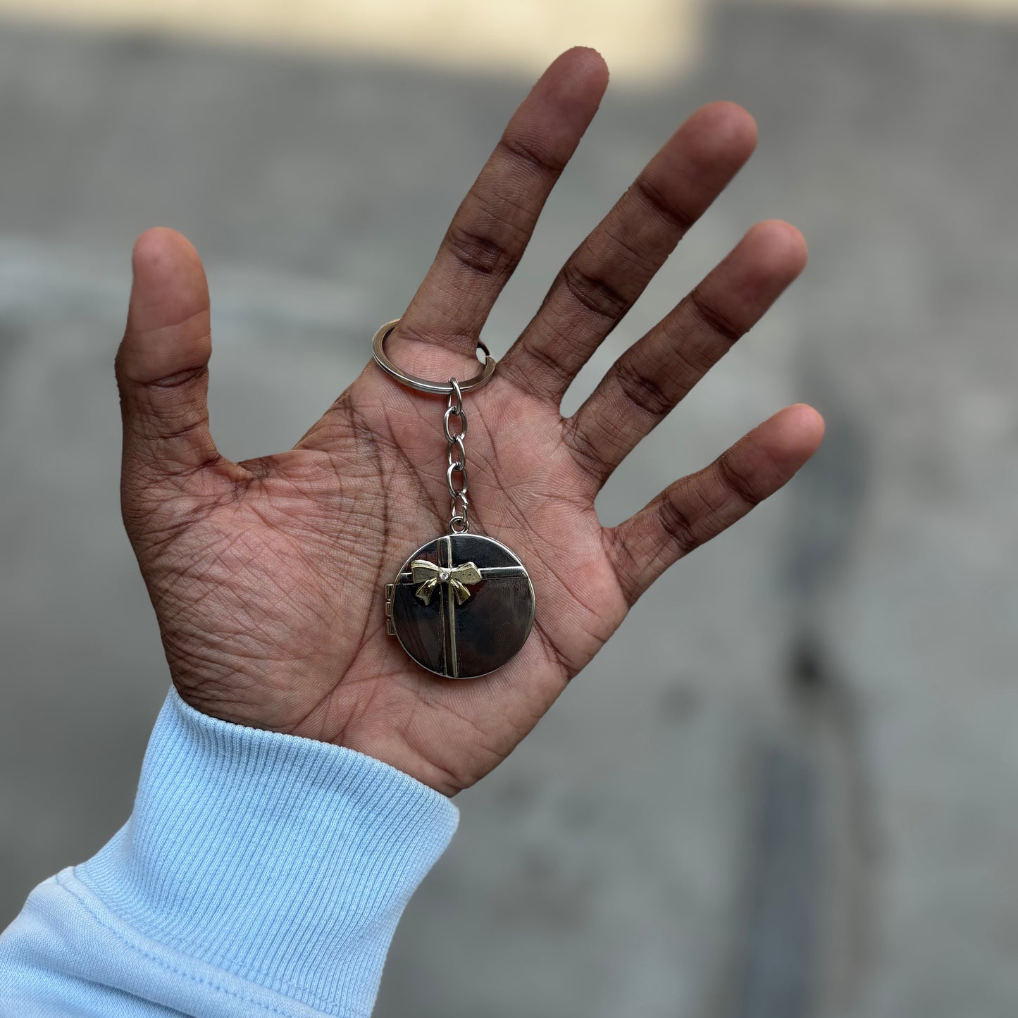 Personalized Round Photo Frame Metal Keychain