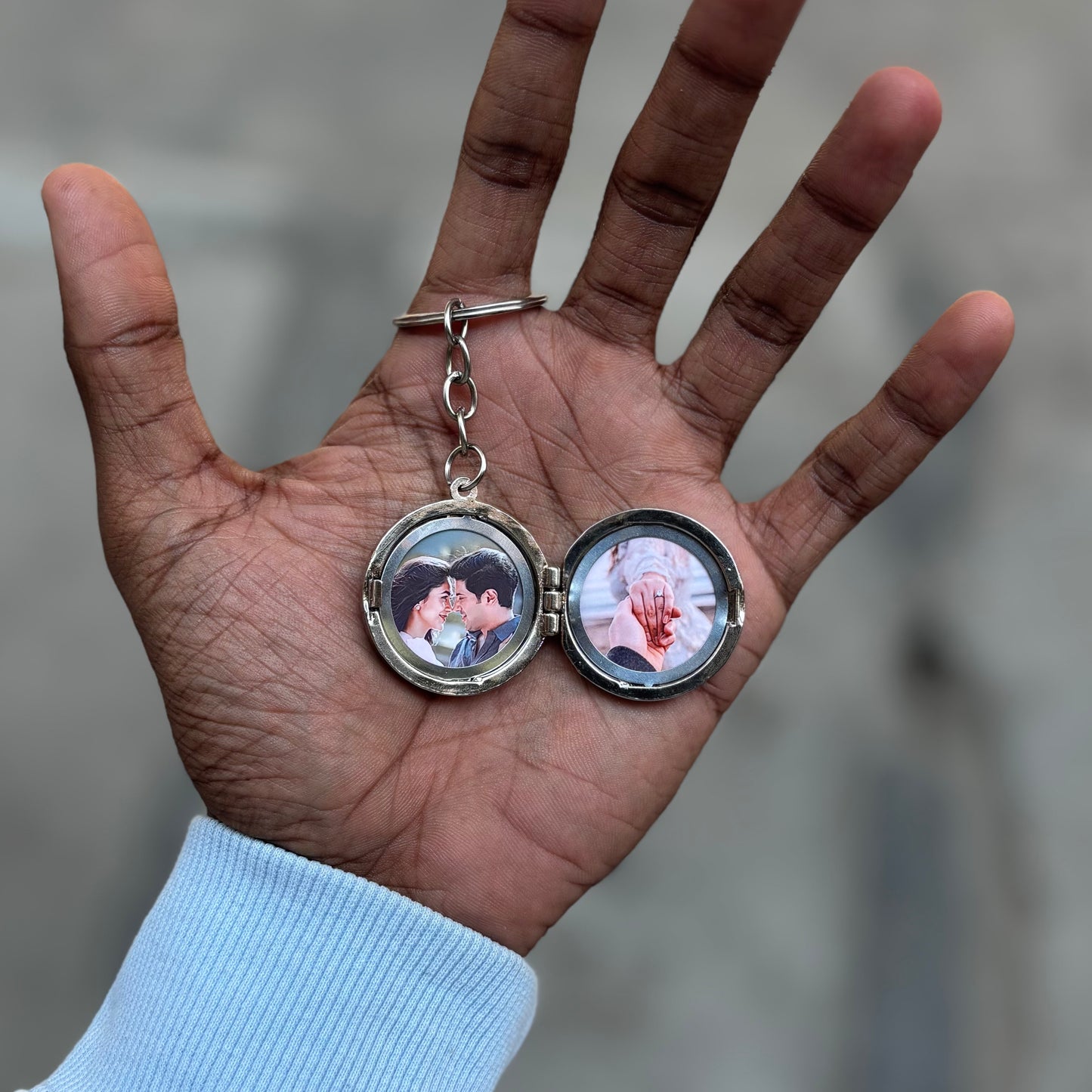 Personalized Round Photo Frame Metal Keychain