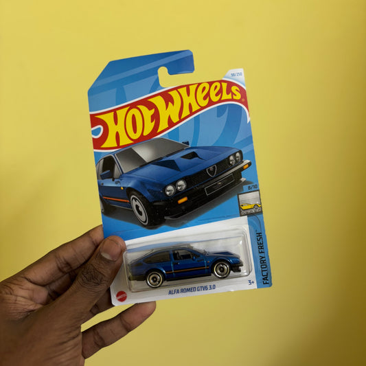 Hot Wheels - Alfa Romeo GTV6 3.0